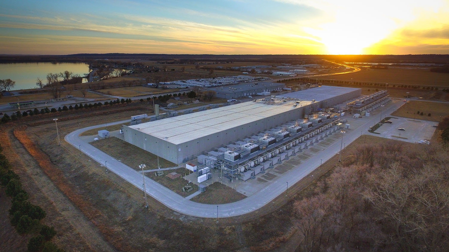 &lt;strong&gt;Figure 1.&lt;/strong&gt; A Google data center in Council Bluffs, Iowa. Figure courtesy of &lt;a href=&quot;https://commons.wikimedia.org/wiki/File:Google_Data_Center,_Council_Bluffs_Iowa_(49062863796).jpg&quot; target=&quot;_blank&quot;&gt;Chad Davis/Wikimedia Commons&lt;/a&gt; via the &lt;a href=&quot;https://creativecommons.org/licenses/by/2.0/deed.en&quot; target=&quot;_blank&quot;&gt;Creative Commons Attribution 2.0 Generic  (CC BY 2.0)&lt;/a&gt; license.