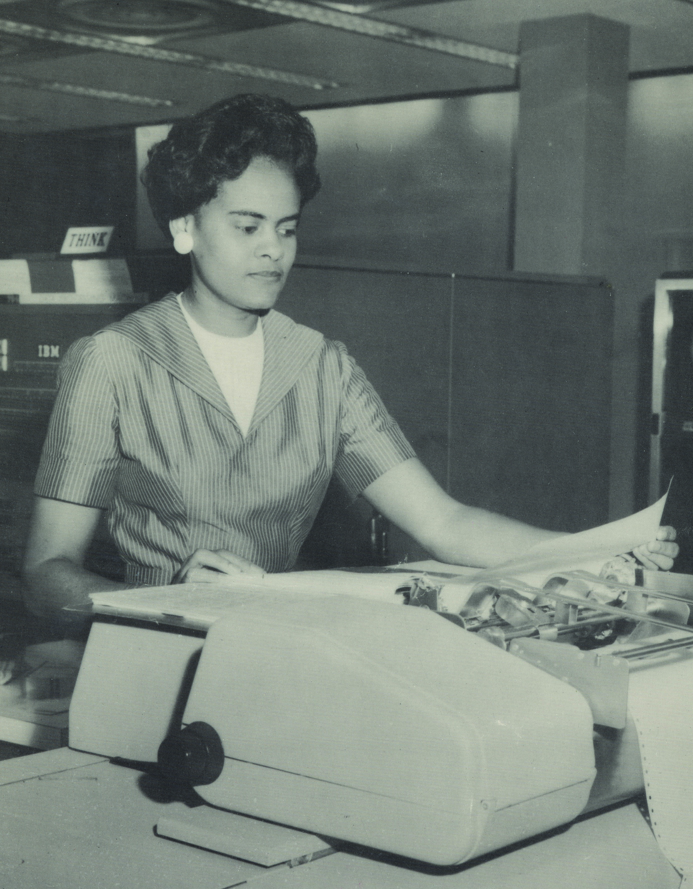 Evelyn Boyd Granville (1924-2023) works on the IBM 704—a high-speed digital computer—at IBM’s Vanguard Computing Center in Washington, D.C., in the late 1950s. Photo courtesy of the Smith College Special Collections, Evelyn Boyd Granville papers (SSC-MS-00747).