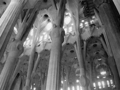 The soaring vaults of La Sagrada Familia in Barcel-ona, Gaudí’s masterpiece, “are at once playful, surreal, and inspiring,” Alexander Hahn writes in the book under review. Begun in the 1880s, construction of the church continues today. Photo by Sarika Bedi.Illustrations from Mathematical Excursions to the World’s Great Buildings.