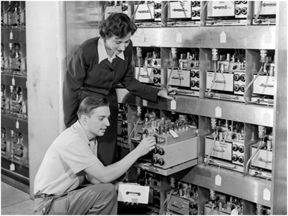 Margaret Butler and Rudolph Klein, an engineer at Oak Ridge National Lab, worked on the assembly of the ORACLE computer. Designed at Argonne and constructed at ORNL, ORACLE was in 1953 the world’s fastest computer, multiplying 12-digit numbers in .0005 seconds.